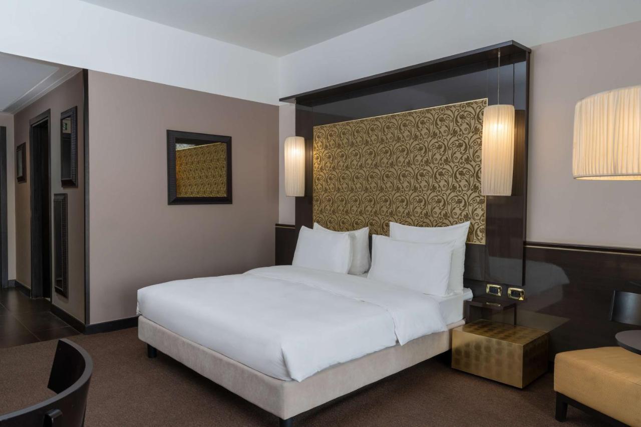 Radisson Blu Hotel NʼDjamena Exteriör bild