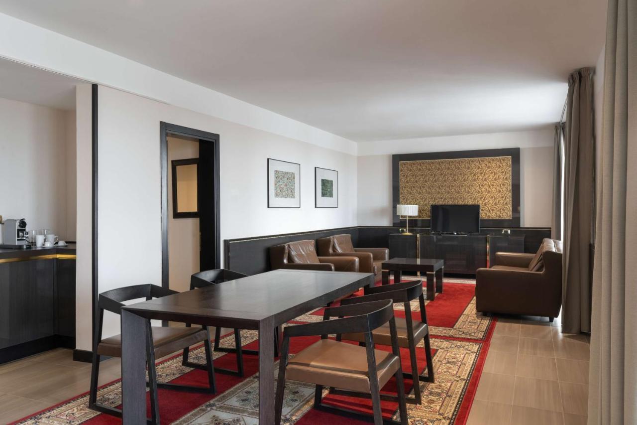 Radisson Blu Hotel NʼDjamena Exteriör bild