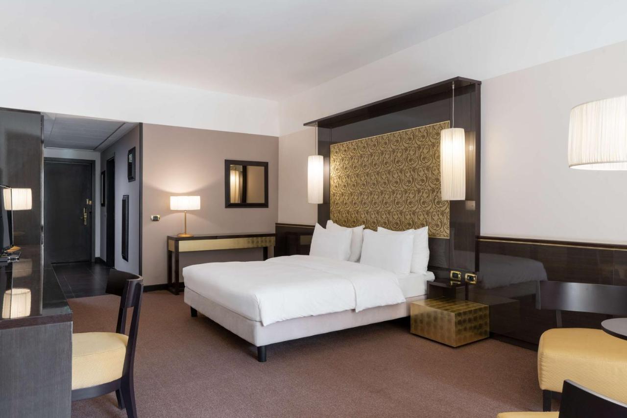 Radisson Blu Hotel NʼDjamena Exteriör bild
