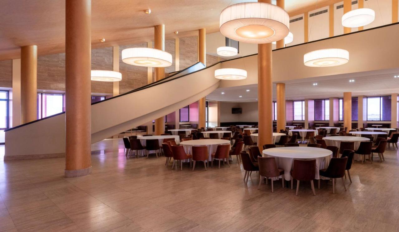 Radisson Blu Hotel NʼDjamena Exteriör bild